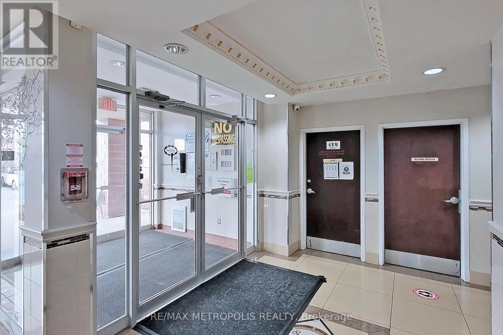 7405 Goreway Drive — photo 15