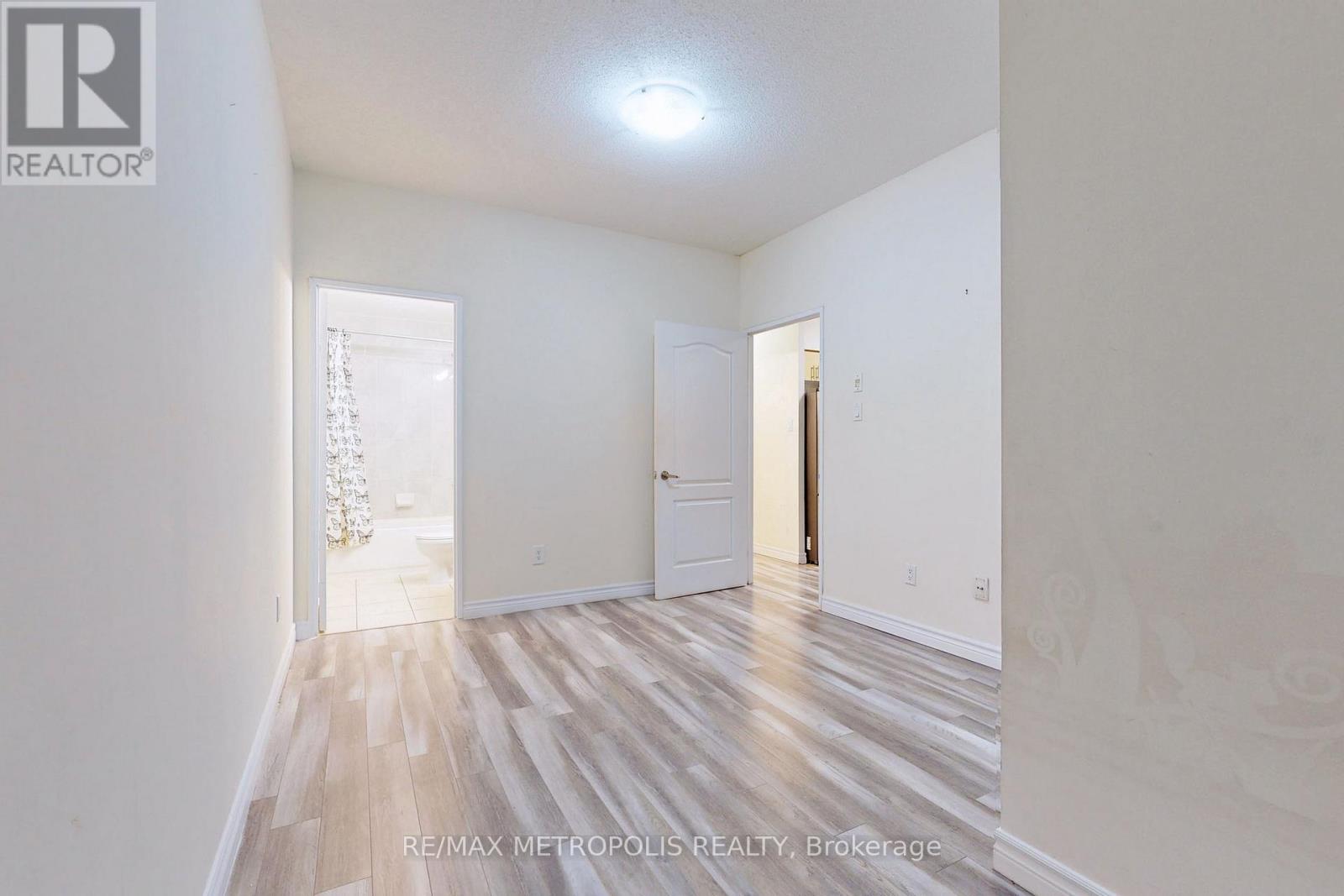 7405 Goreway Drive — photo 7