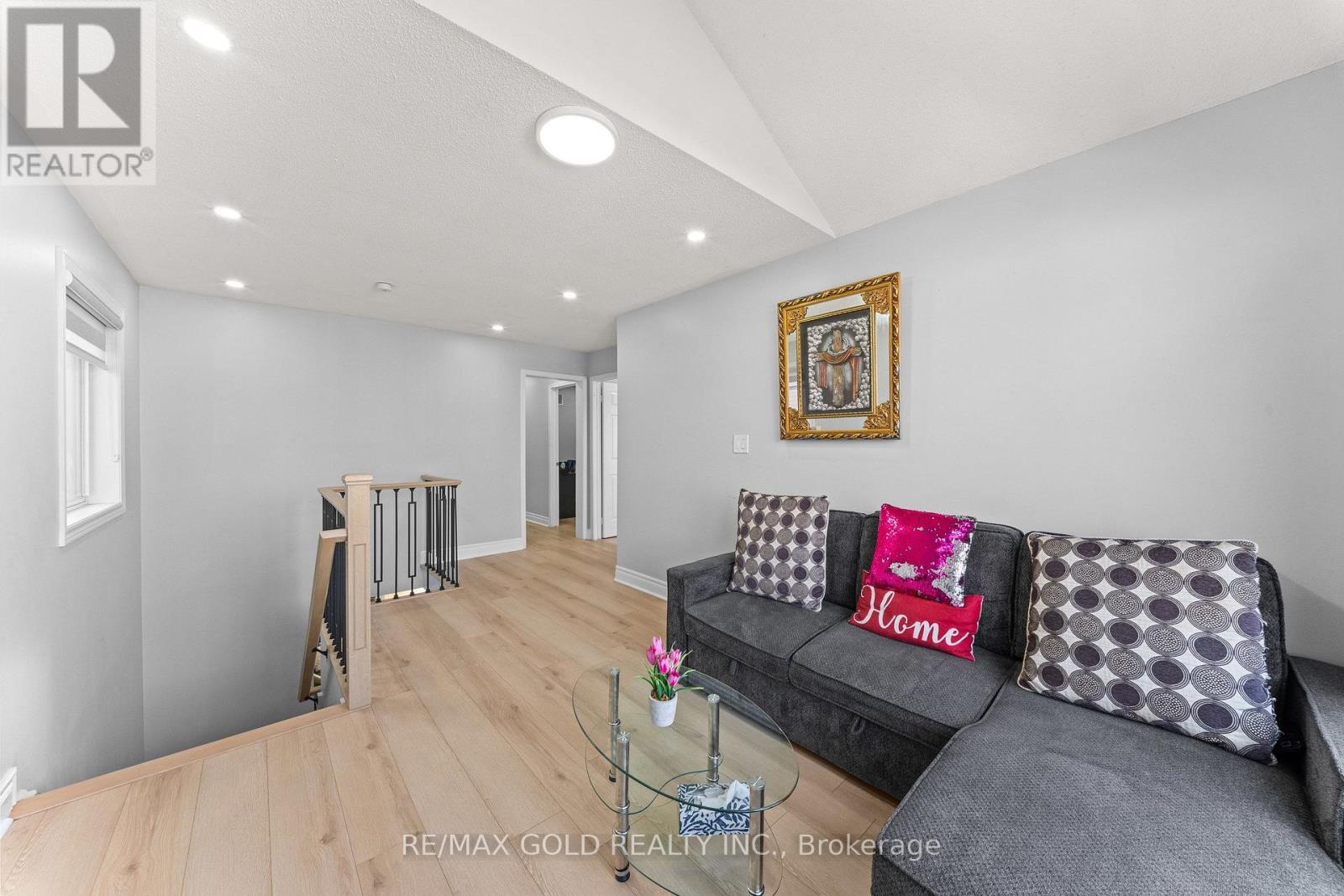 8 Bayridge Drive — photo 14