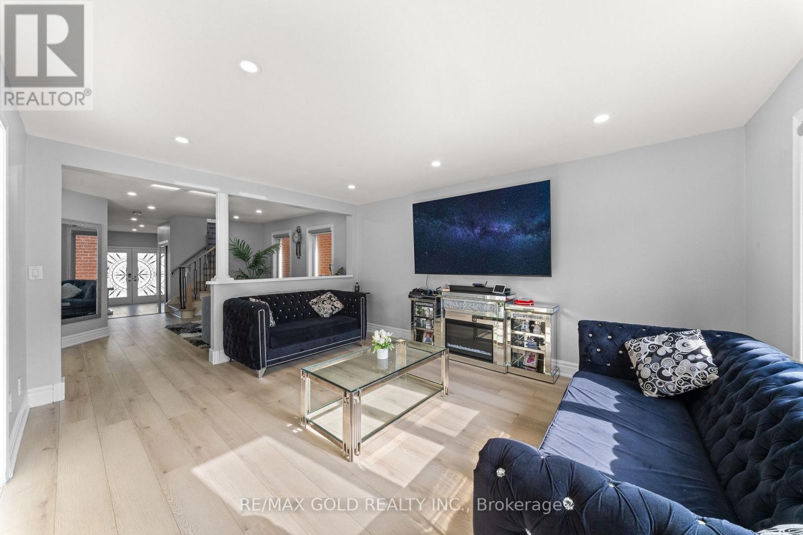 8 Bayridge Drive — photo 7