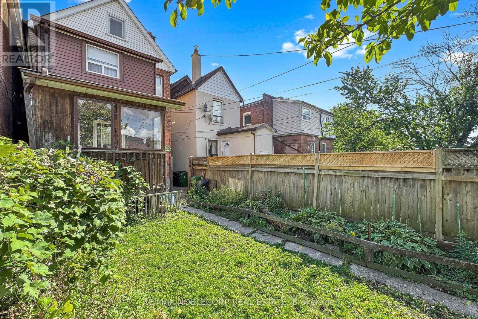36 Earlscourt Avenue, Toronto, ON photo 45