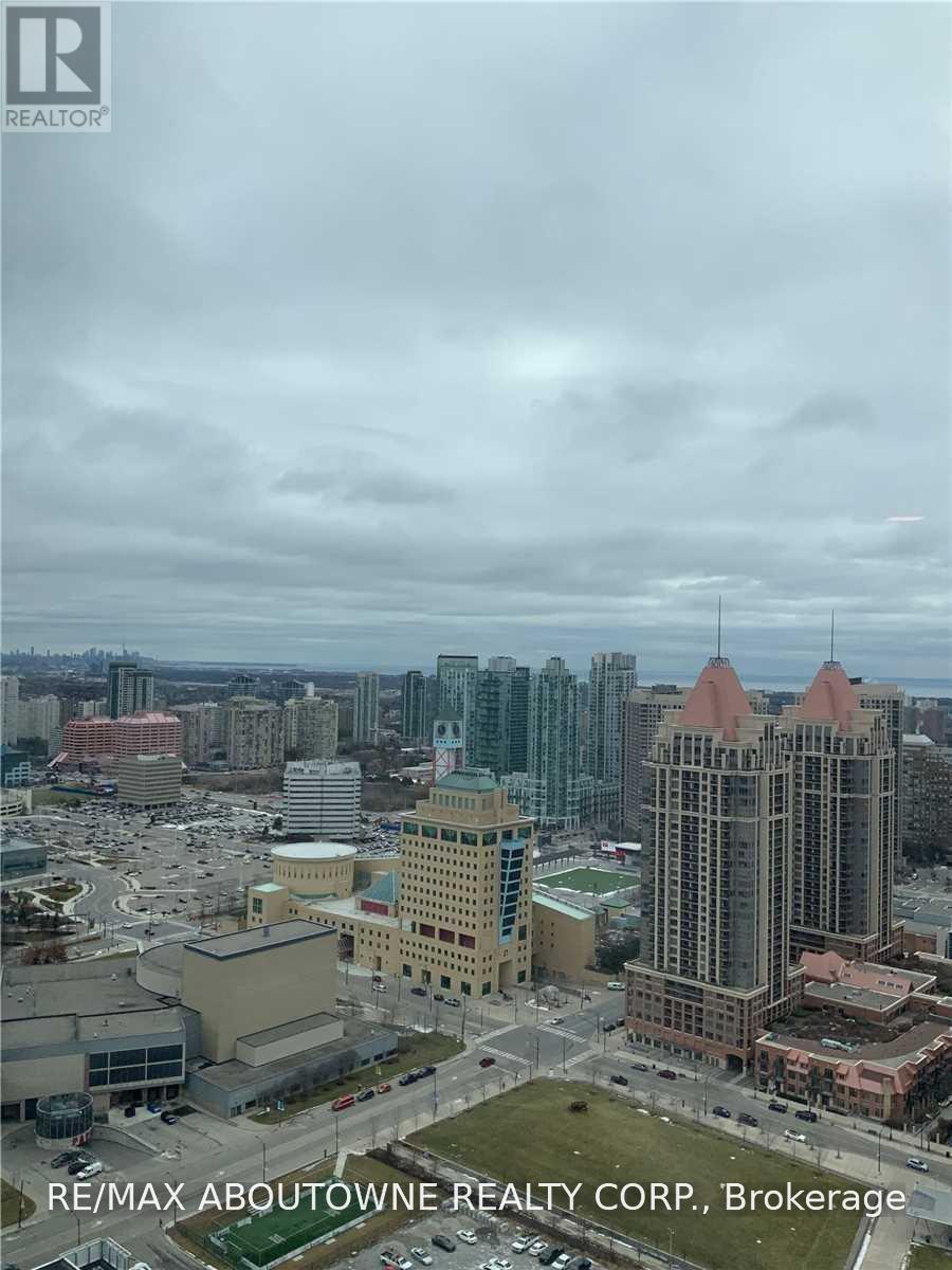 385 Prince Of Wales Drive — photo 13