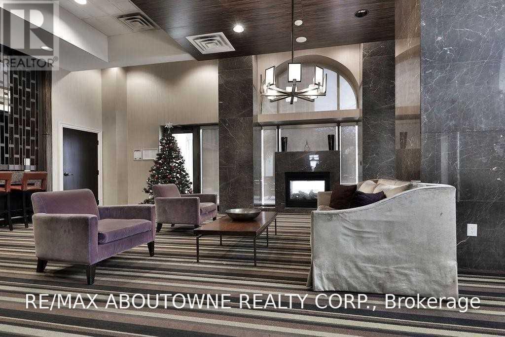 385 Prince Of Wales Drive — photo 15