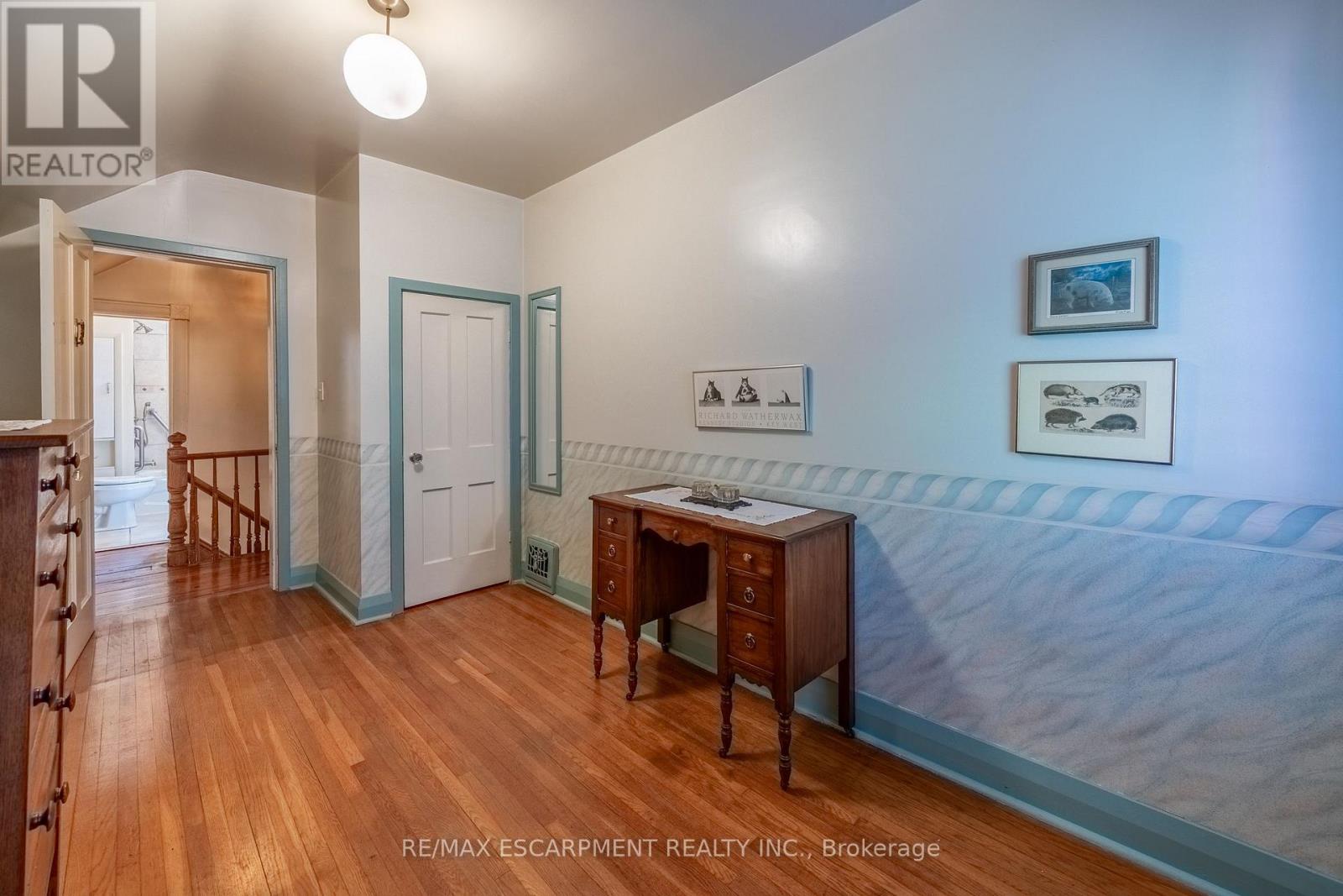 33 Palmerston Avenue, Brantford, ON photo 24