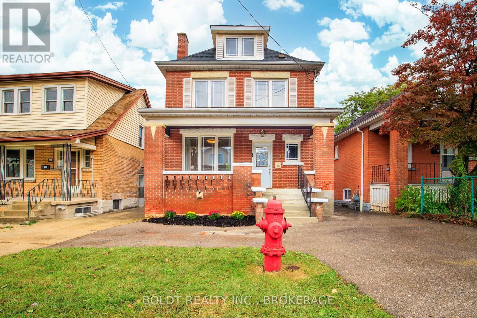 209 ROSSLYN AVENUE S, Hamilton (Delta) — photo 2