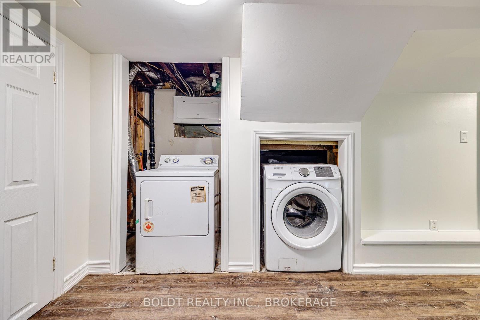 209 Rosslyn Avenue South — photo 14
