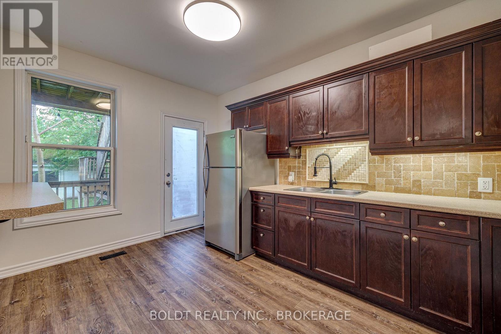 209 ROSSLYN AVENUE S, Hamilton (Delta) — photo 5