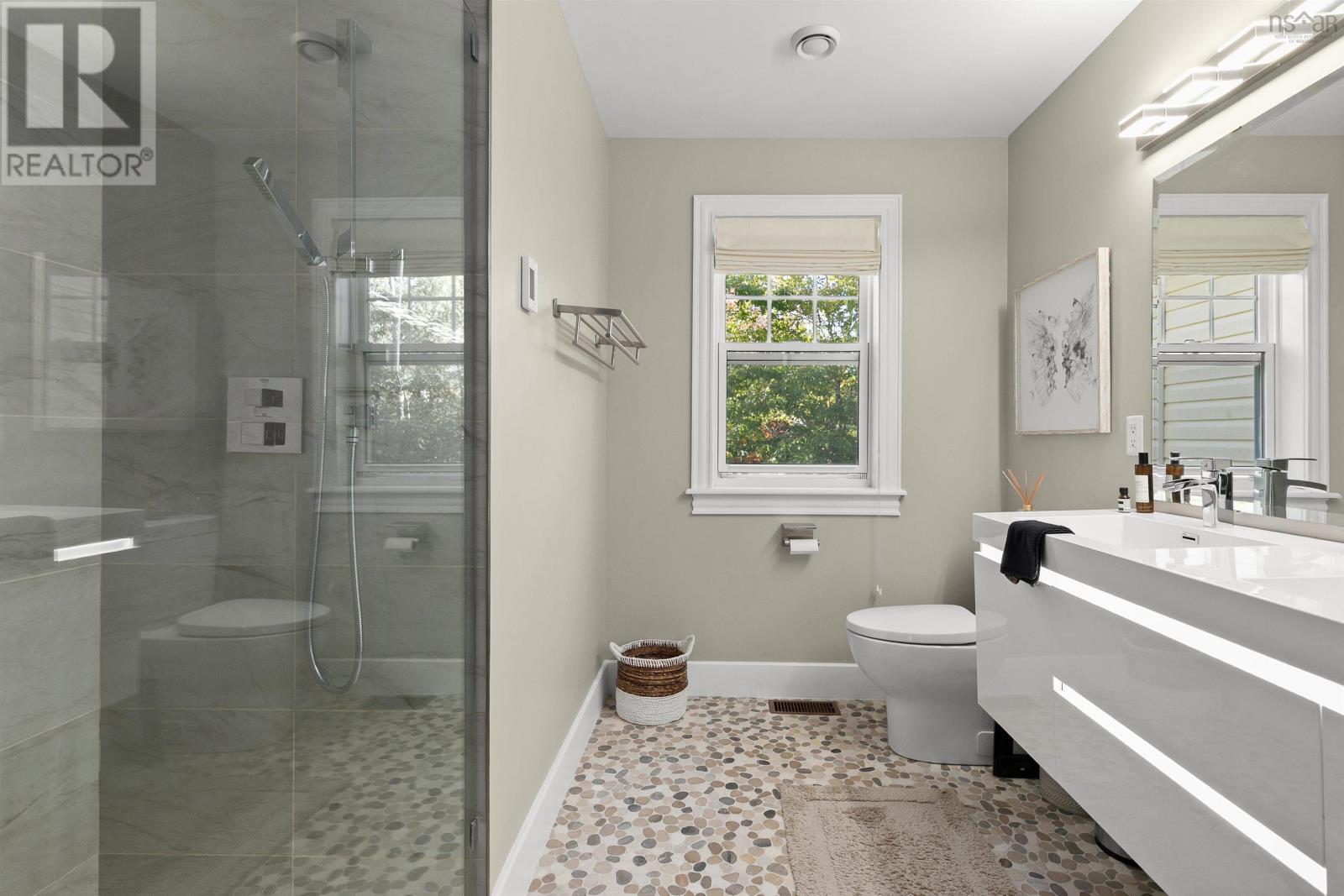 Property 32 of 50 of 225 Granite Cove Drive