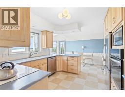 407 Aspendale Lane, photo 16