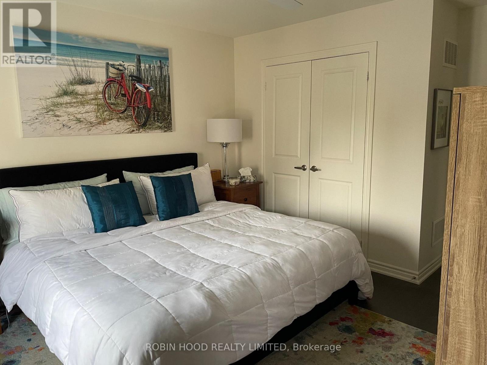 110 Grew Boulevard — photo 17