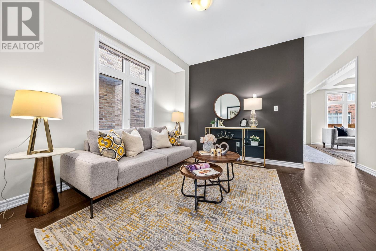 25 Garrett Styles Drive, Georgina, ON photo 10