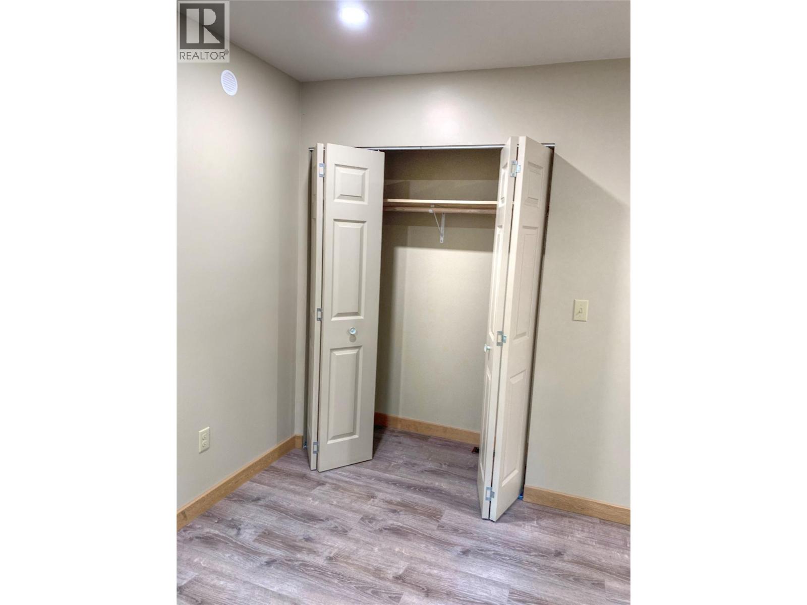 5541 Ducksway Road - 7