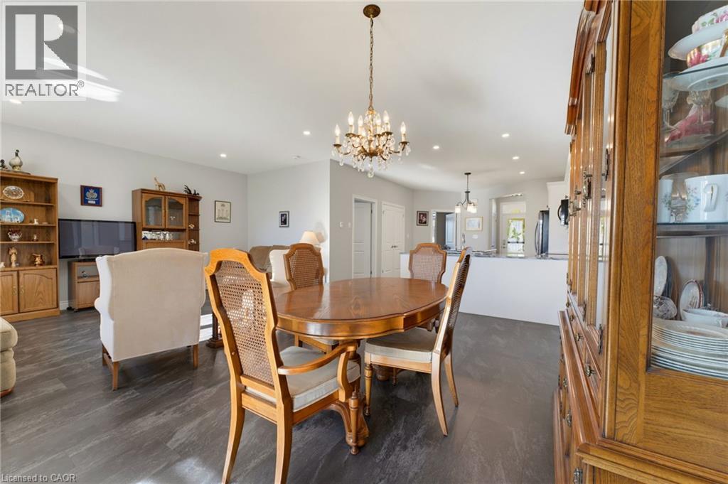 375 Mitchell Road South — photo 18