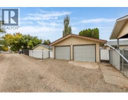 2377 Ronan Place Se, Medicine Hat, AB T1B1A2 Photo 36