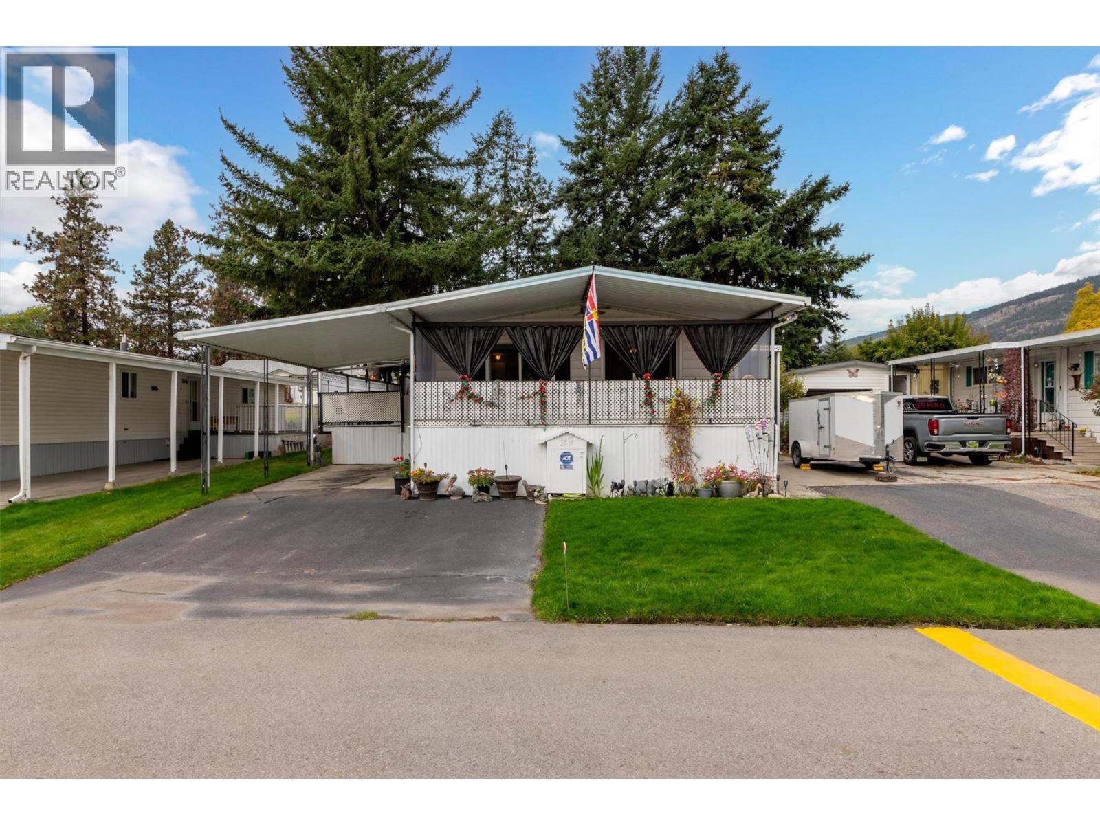 29 1929 97 Highway South, Westbank