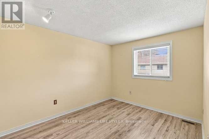 #59 511 ADMIRAL DRIVE - 22
