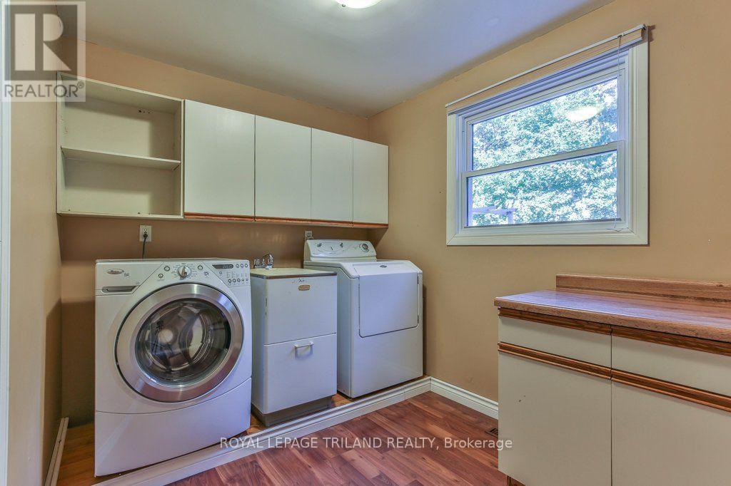 1221 Glenora Drive — photo 27