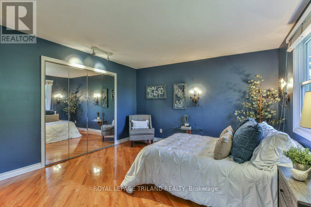 1221 Glenora Drive — photo 33