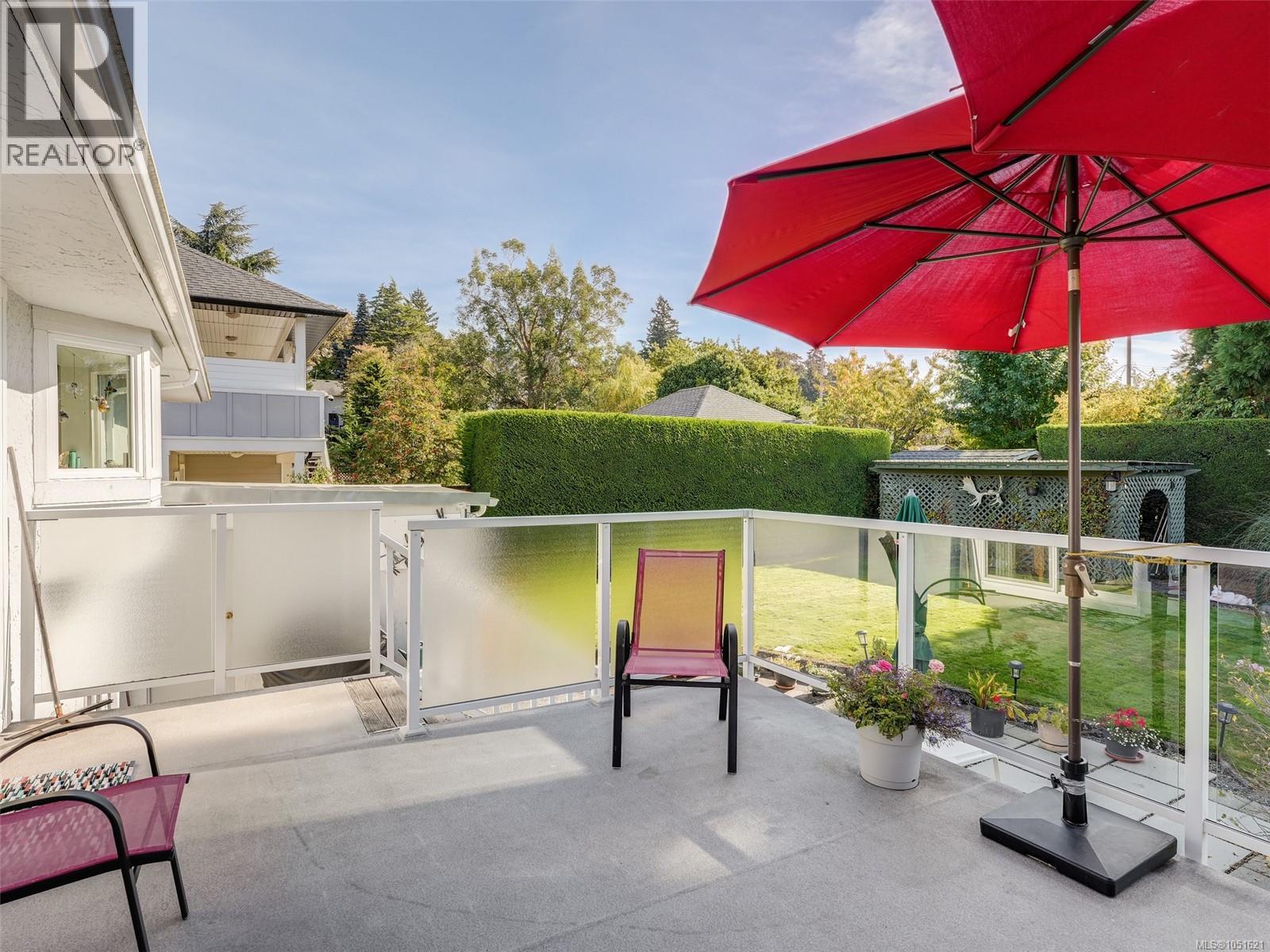1715 Cedar Ave - 8