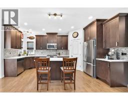16 Sunrise Crescent - photo 3
