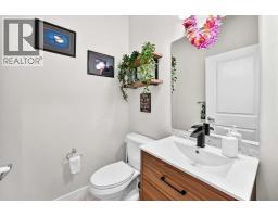 16 Sunrise Crescent - photo 17