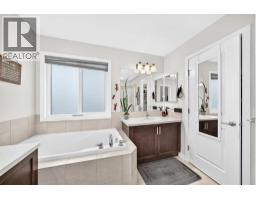 16 Sunrise Crescent - photo 30