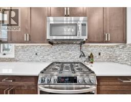 16 Sunrise Crescent - photo 8