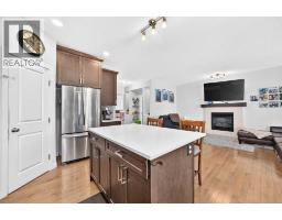 16 Sunrise Crescent - photo 9
