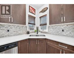 16 Sunrise Crescent - photo 6