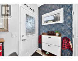 16 Sunrise Crescent - photo 2