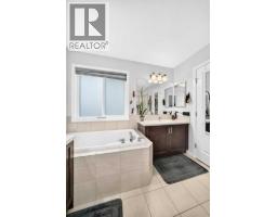 16 Sunrise Crescent - photo 31