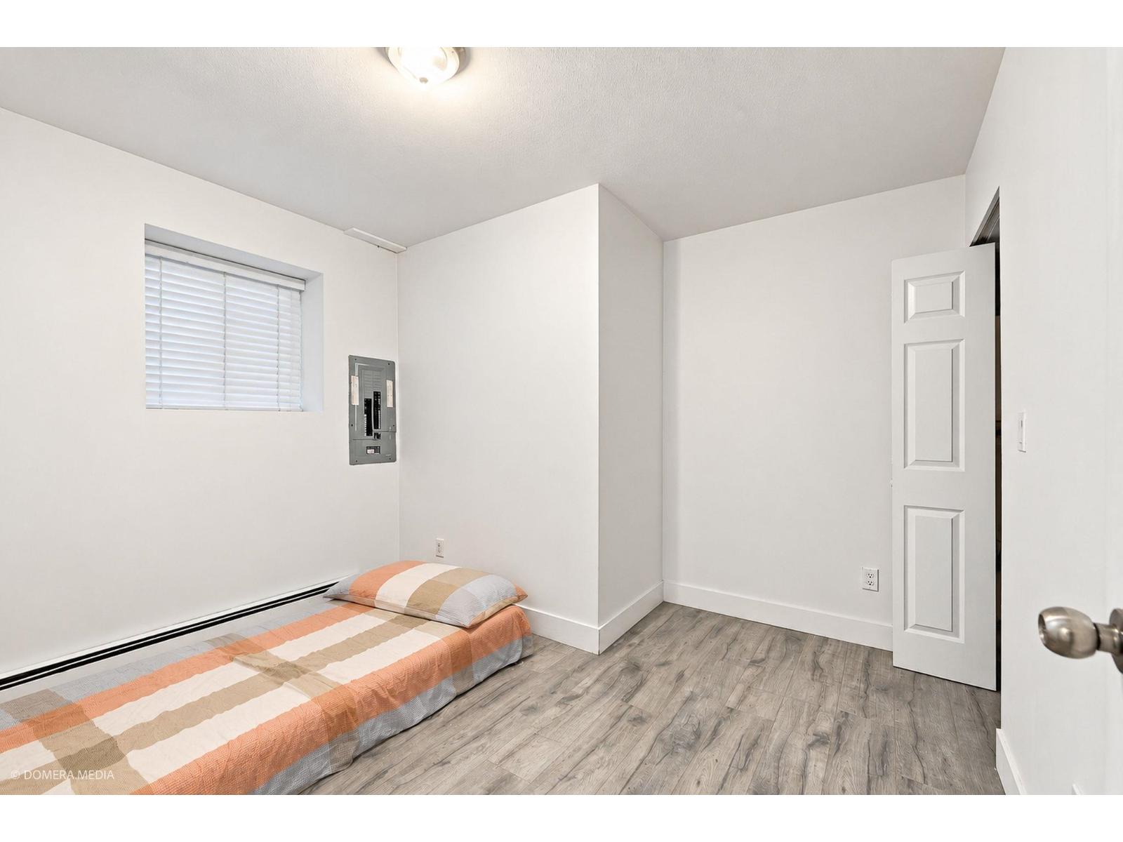 Photo of 6911 144A STREET 29