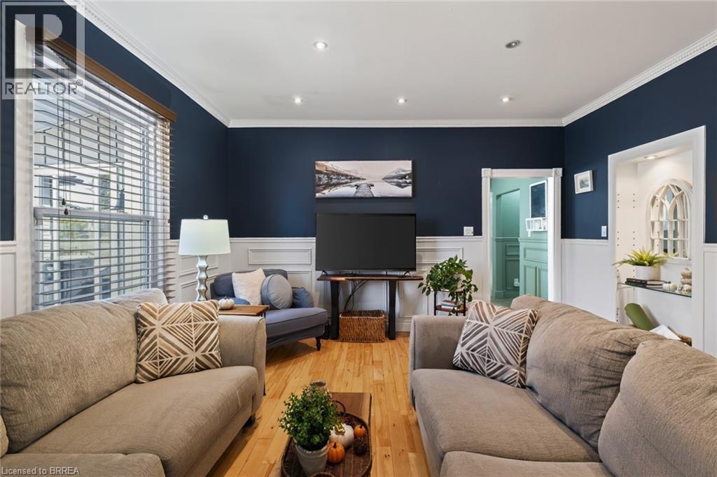 191 ST. PAUL Avenue, Brantford — photo 11