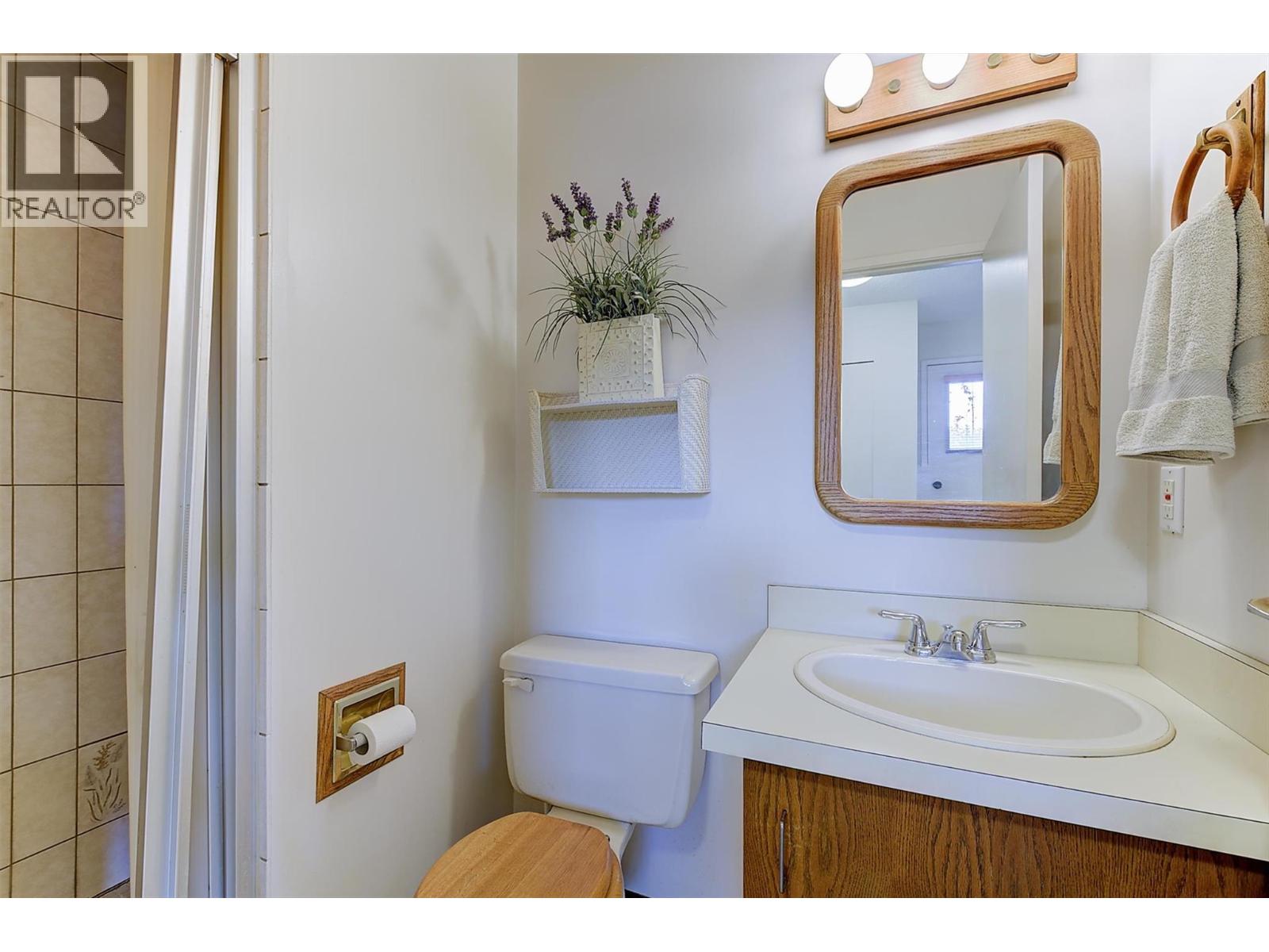  392 Valley Road North, Kelowna