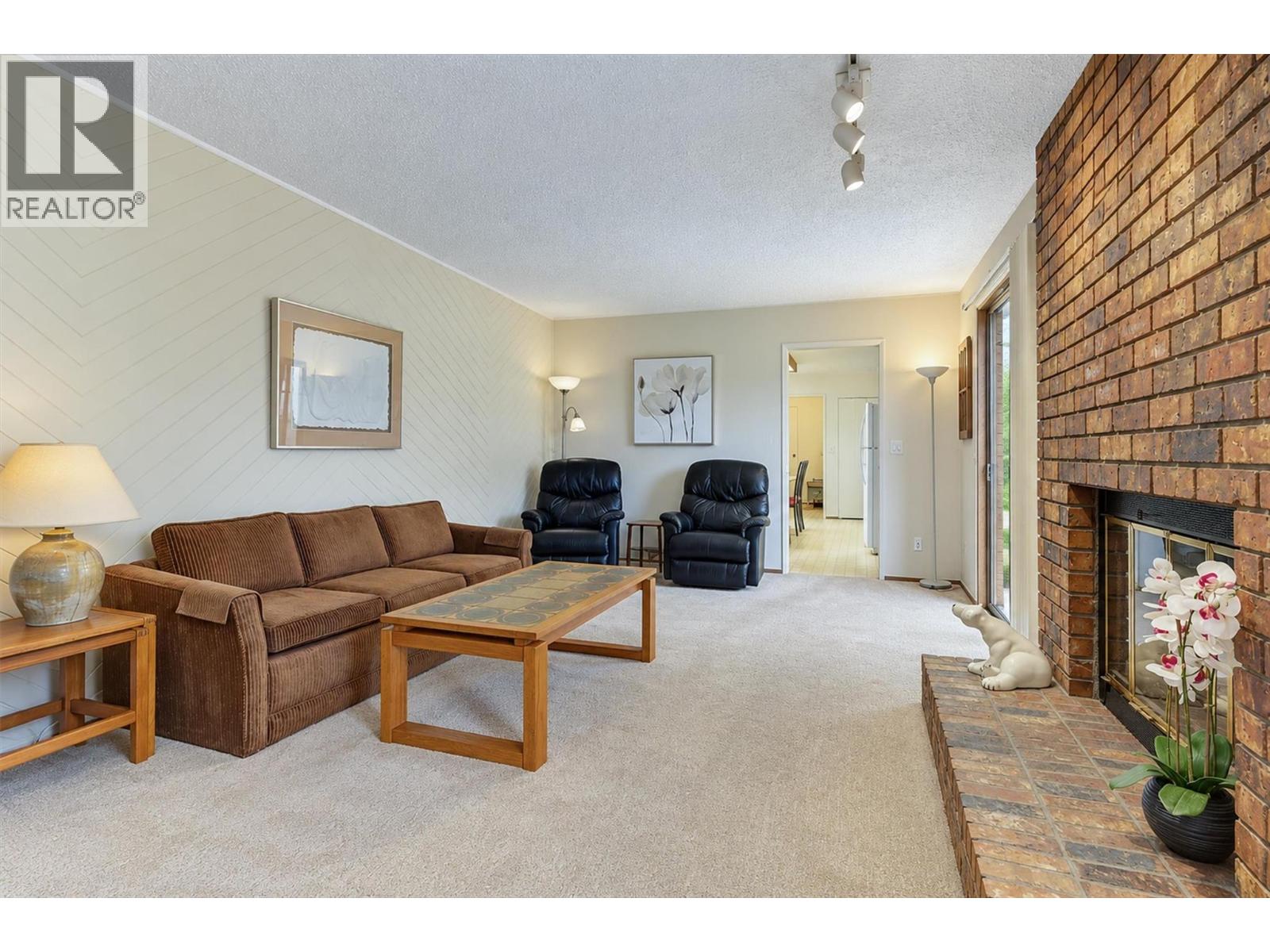  392 Valley Road North, Kelowna