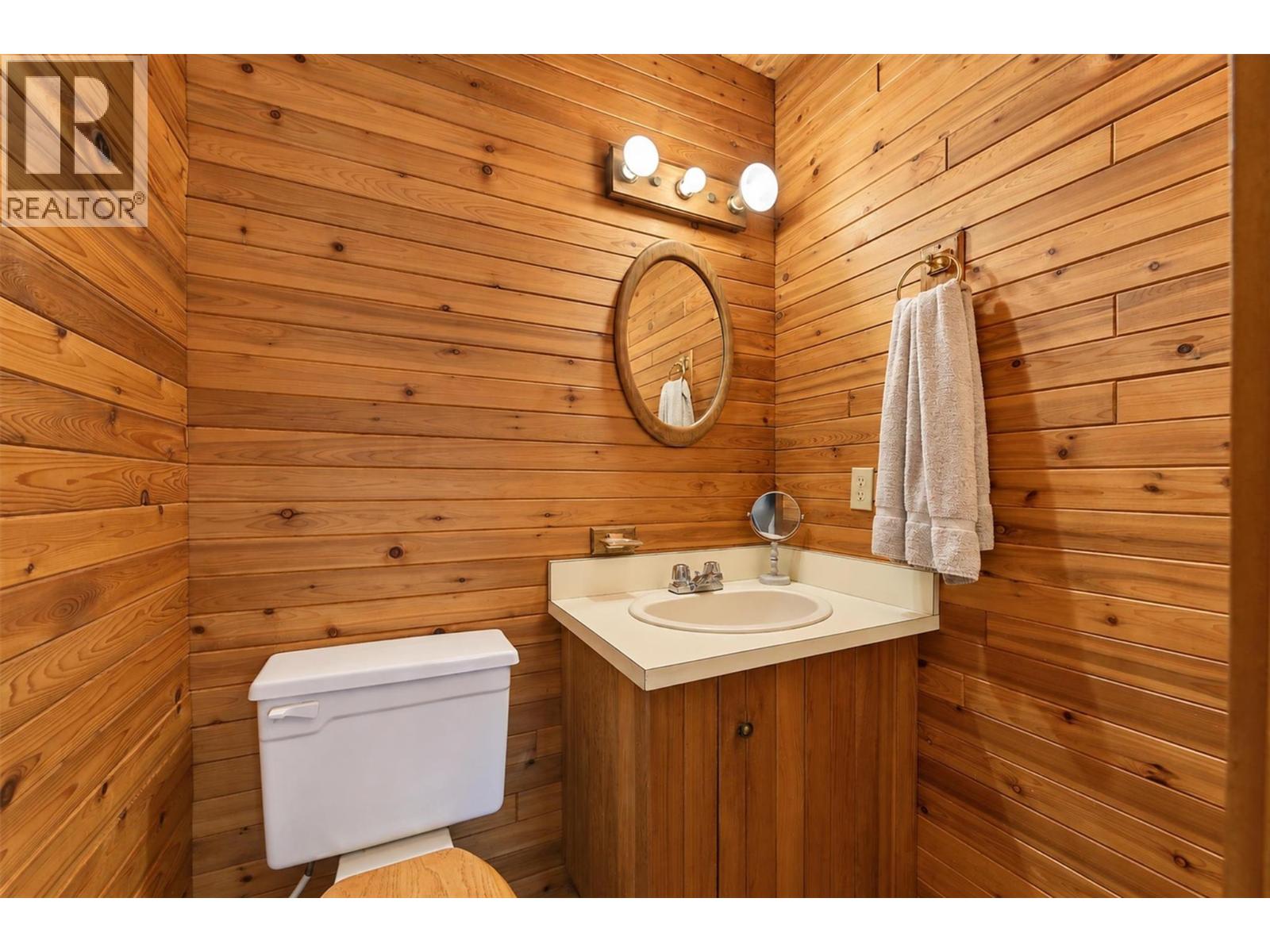  392 Valley Road North, Kelowna