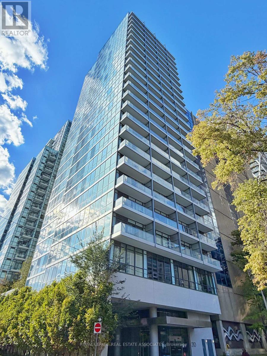 Photo of 210 Simcoe Street