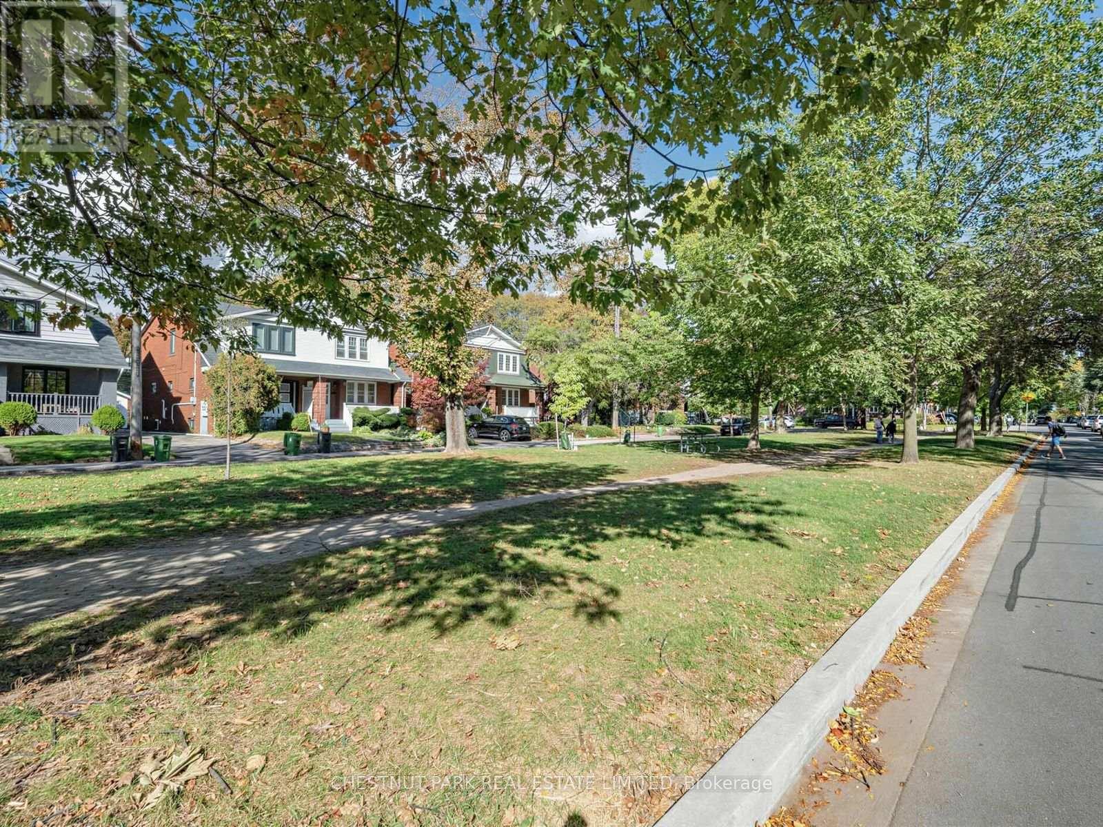 122 Forman Avenue, Toronto, ON photo 5