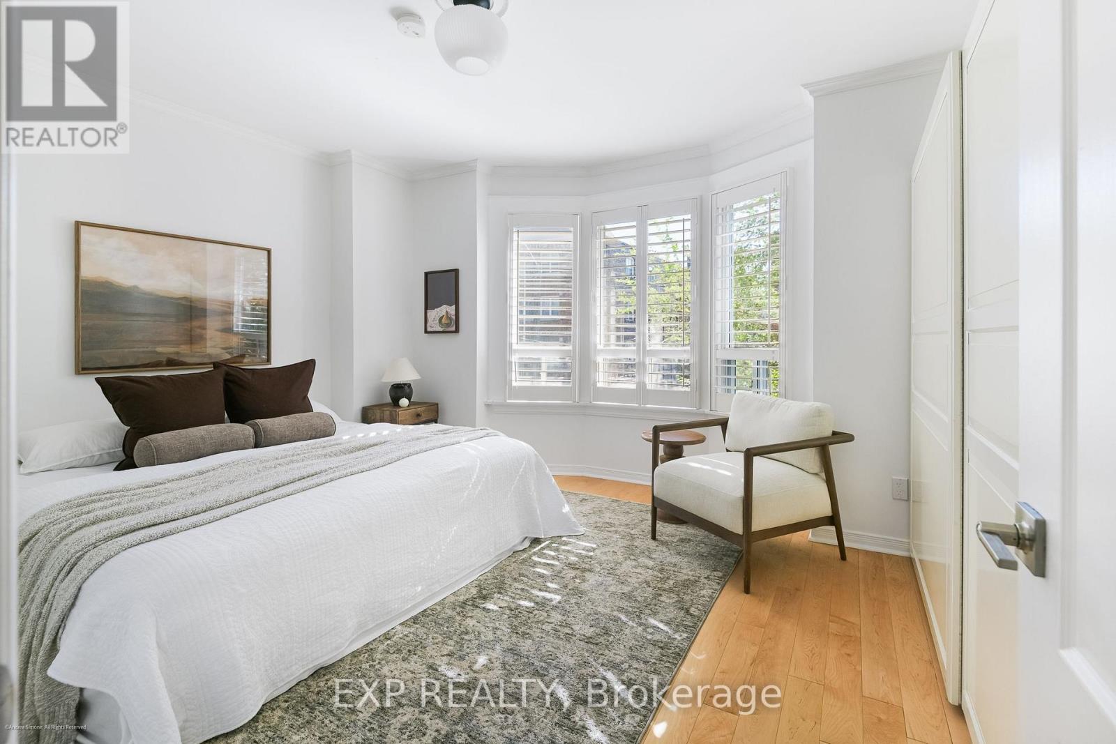 6 Louise Avenue, Toronto, ON photo 18