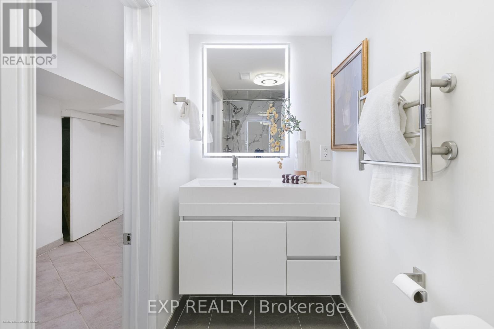 6 LOUISE AVENUE - 29
