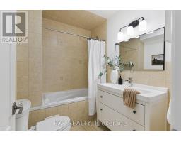6 Louise Avenue, Toronto, ON M6C1E4 Photo 15