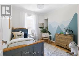 6 Louise Avenue, Toronto, ON M6C1E4 Photo 17
