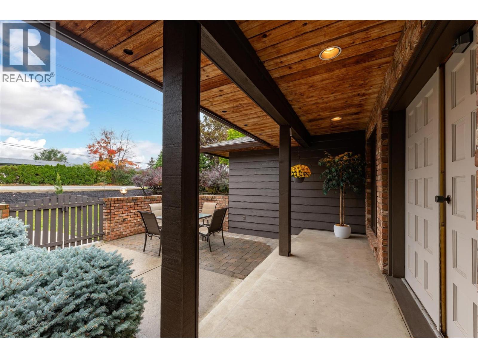  392 Valley Road North, Kelowna