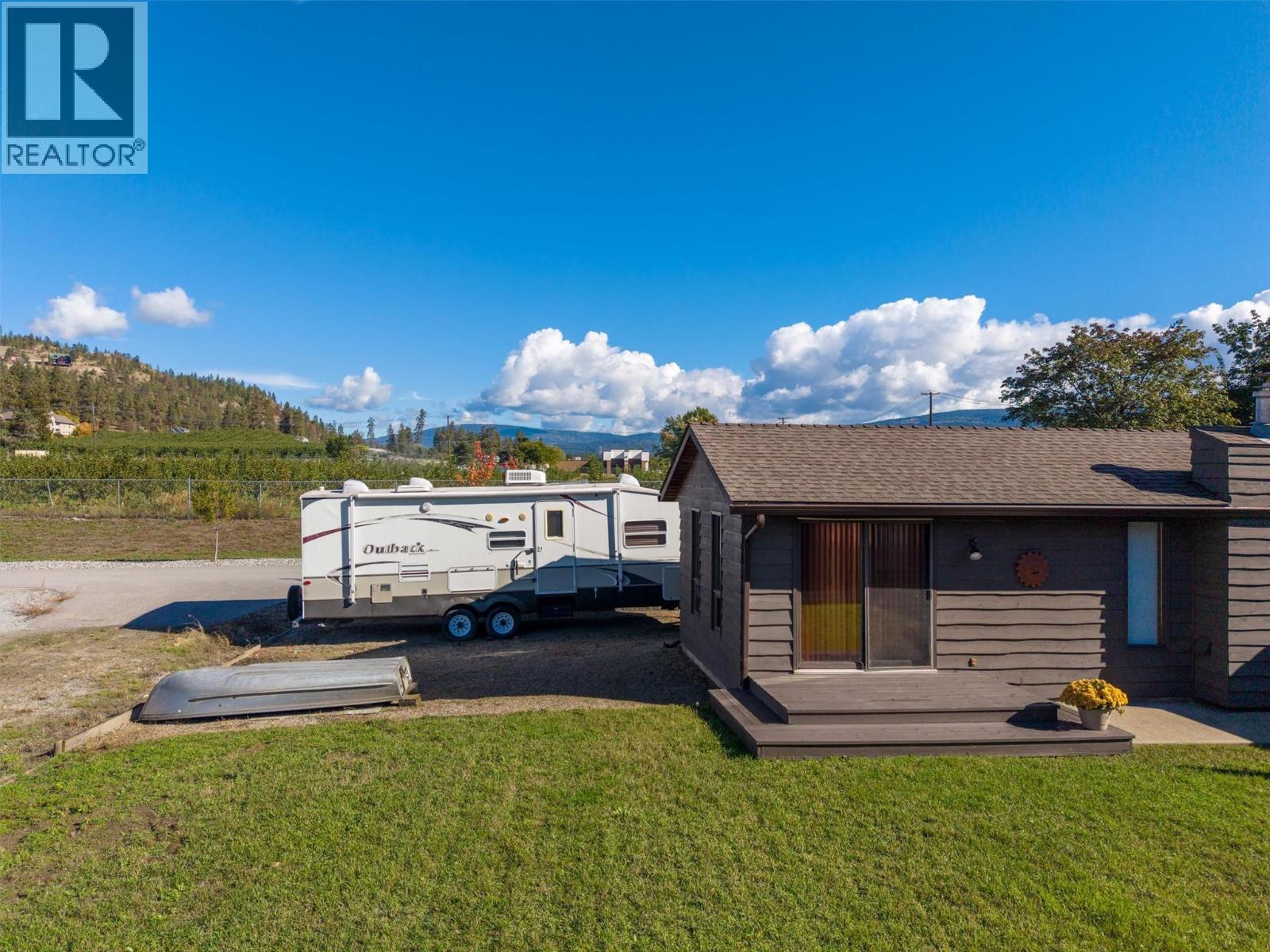  392 Valley Road North, Kelowna