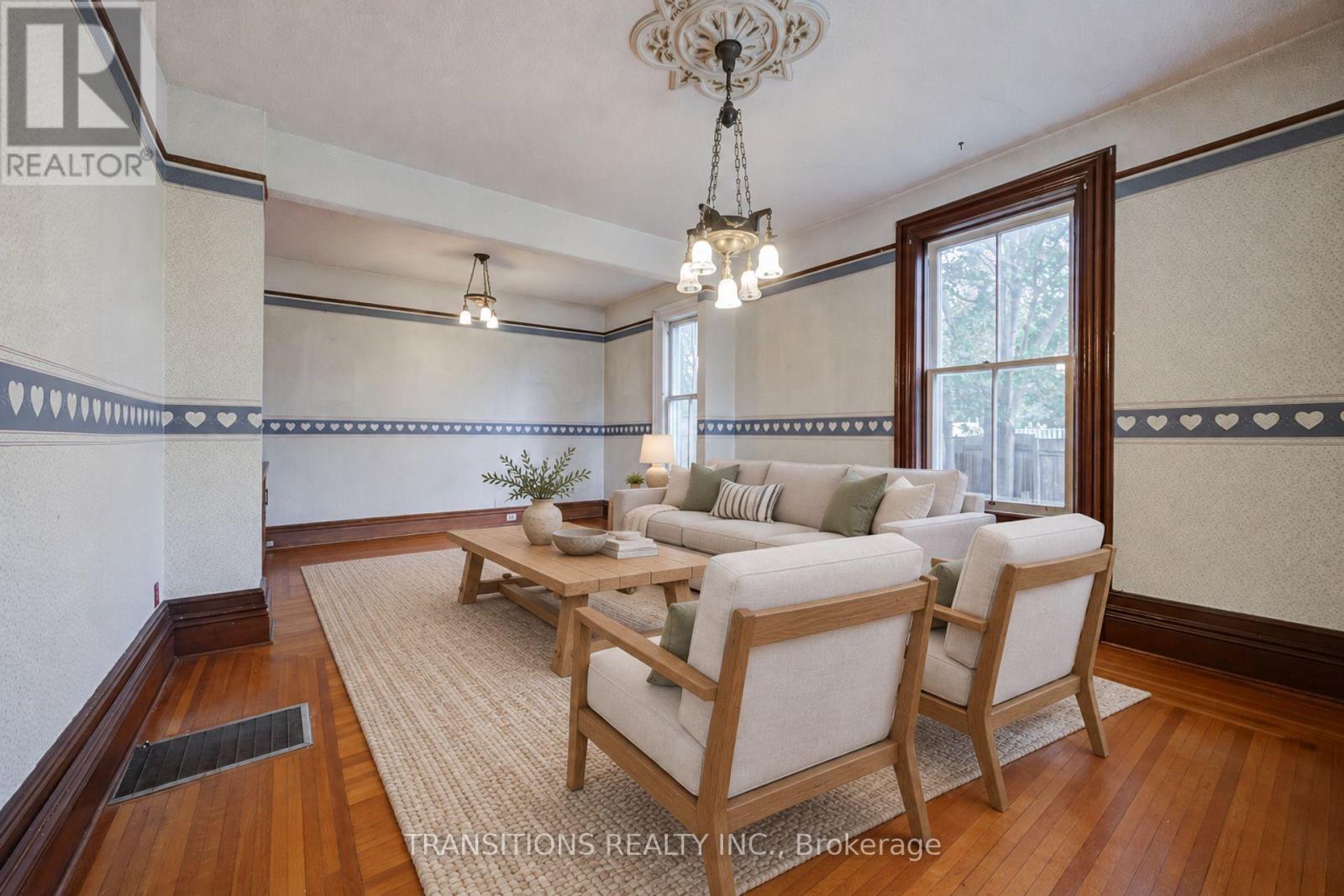 212 Liberty Street North, Clarington, ON photo 7