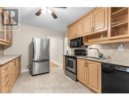 Main/upper - 30 Lozoway Drive, Toronto, ON M1K2Y4 Photo 11