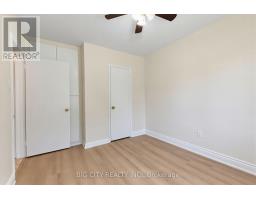 Main/upper - 30 Lozoway Drive, Toronto, ON M1K2Y4 Photo 7