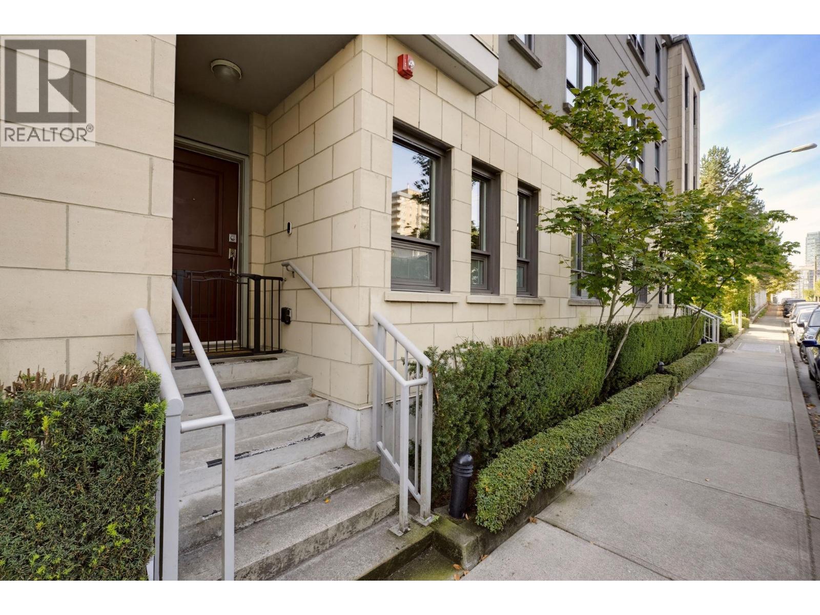 Photo of TH7 125 COLUMBIA STREET 27