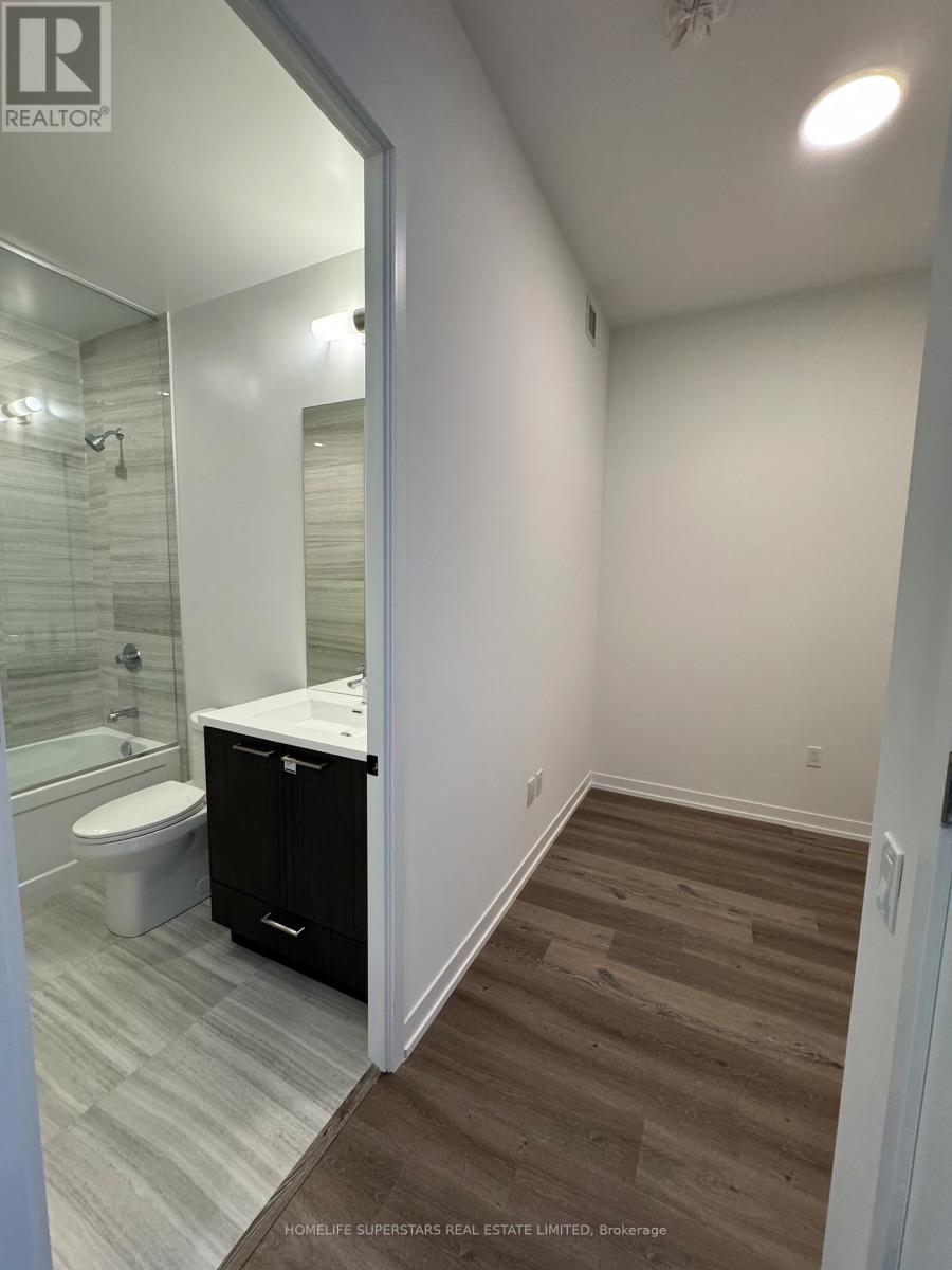 225 Commerce Street — photo 15