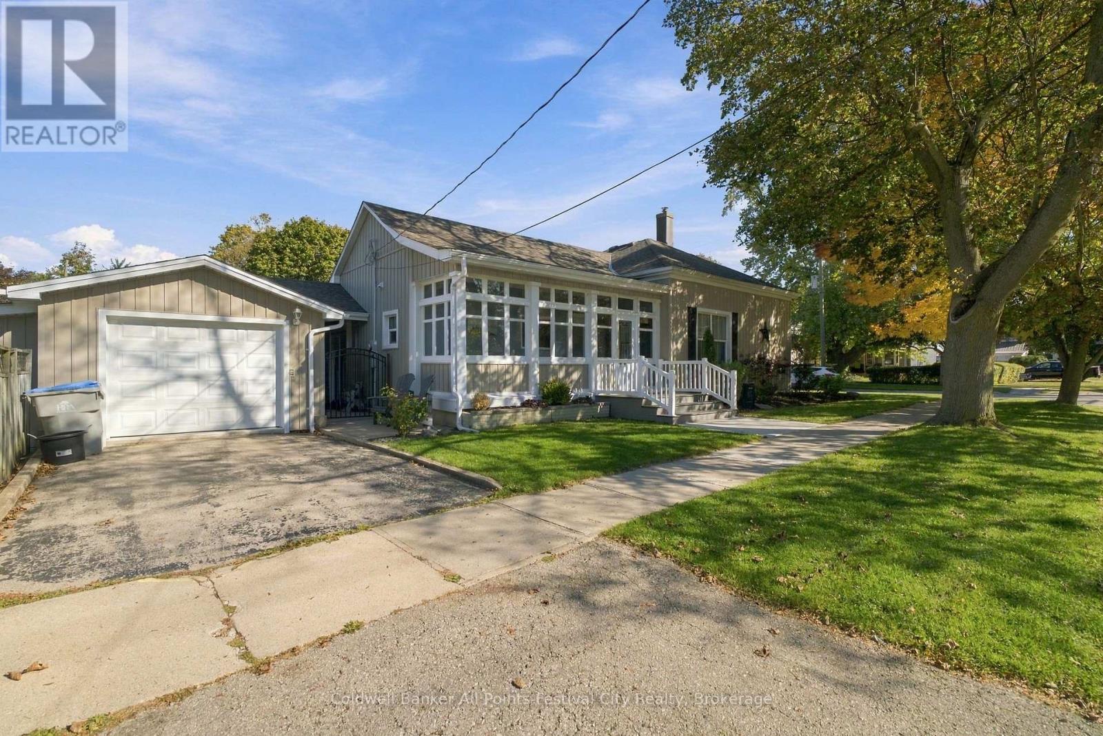 22 Albert Street South — photo 2